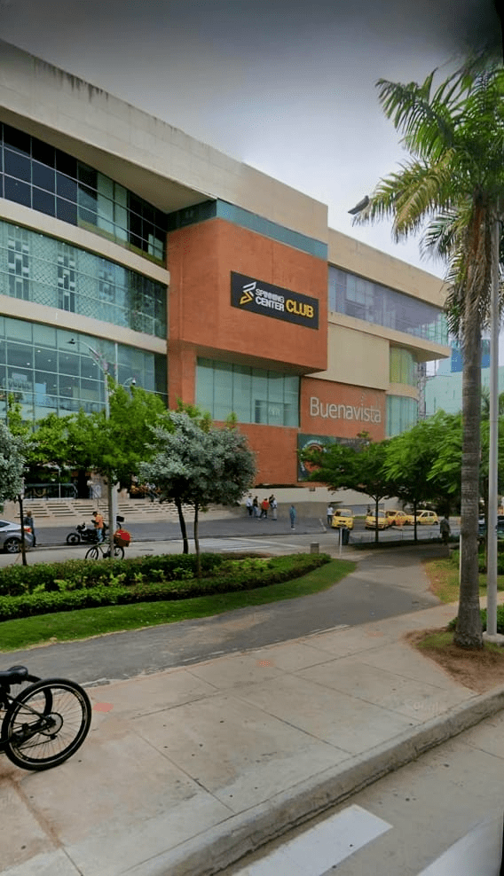 Centro Comercial Buenavista cerca de Aura Torre Médica